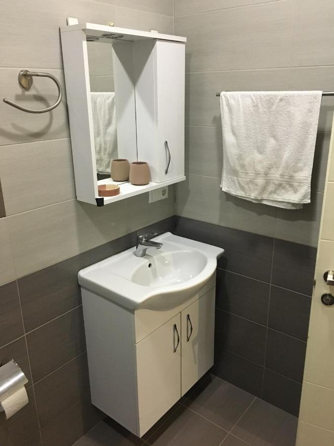 Apartment On Khimshiashvili 11A Batoemi Buitenkant foto
