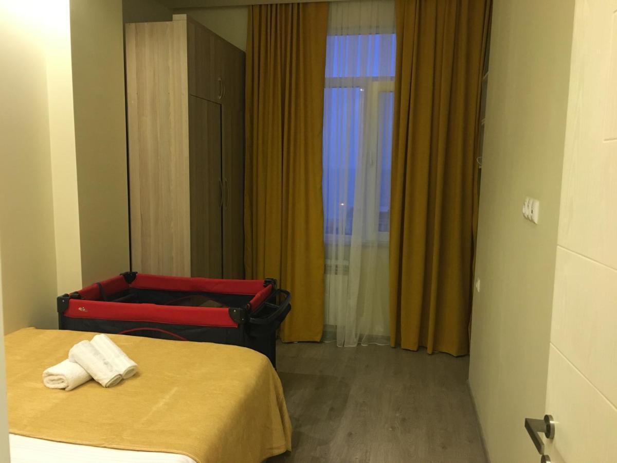 Apartment On Khimshiashvili 11A Batoemi Buitenkant foto
